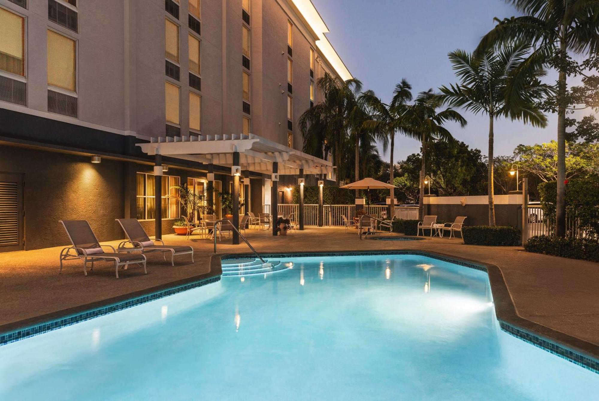 Hampton Inn Pembroke Pines Esterno foto